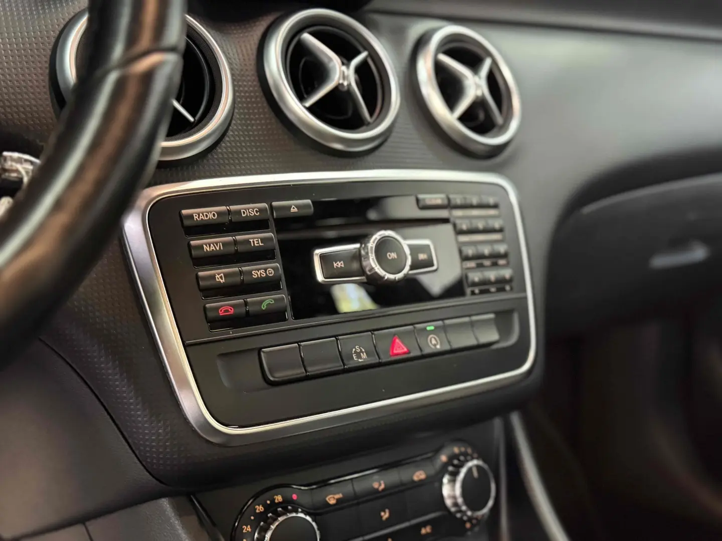 MERCEDES BENZ A200