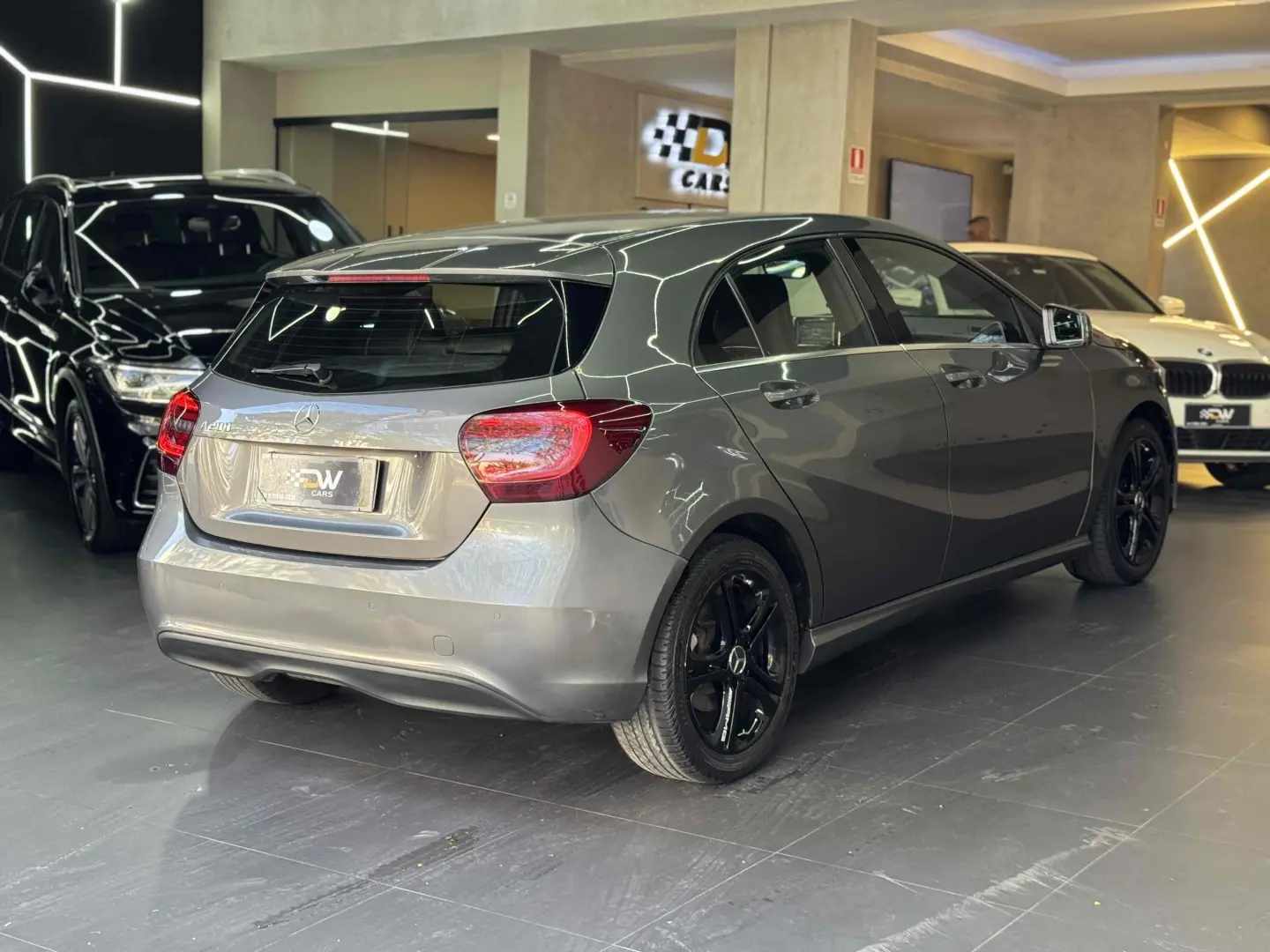 MERCEDES BENZ A200