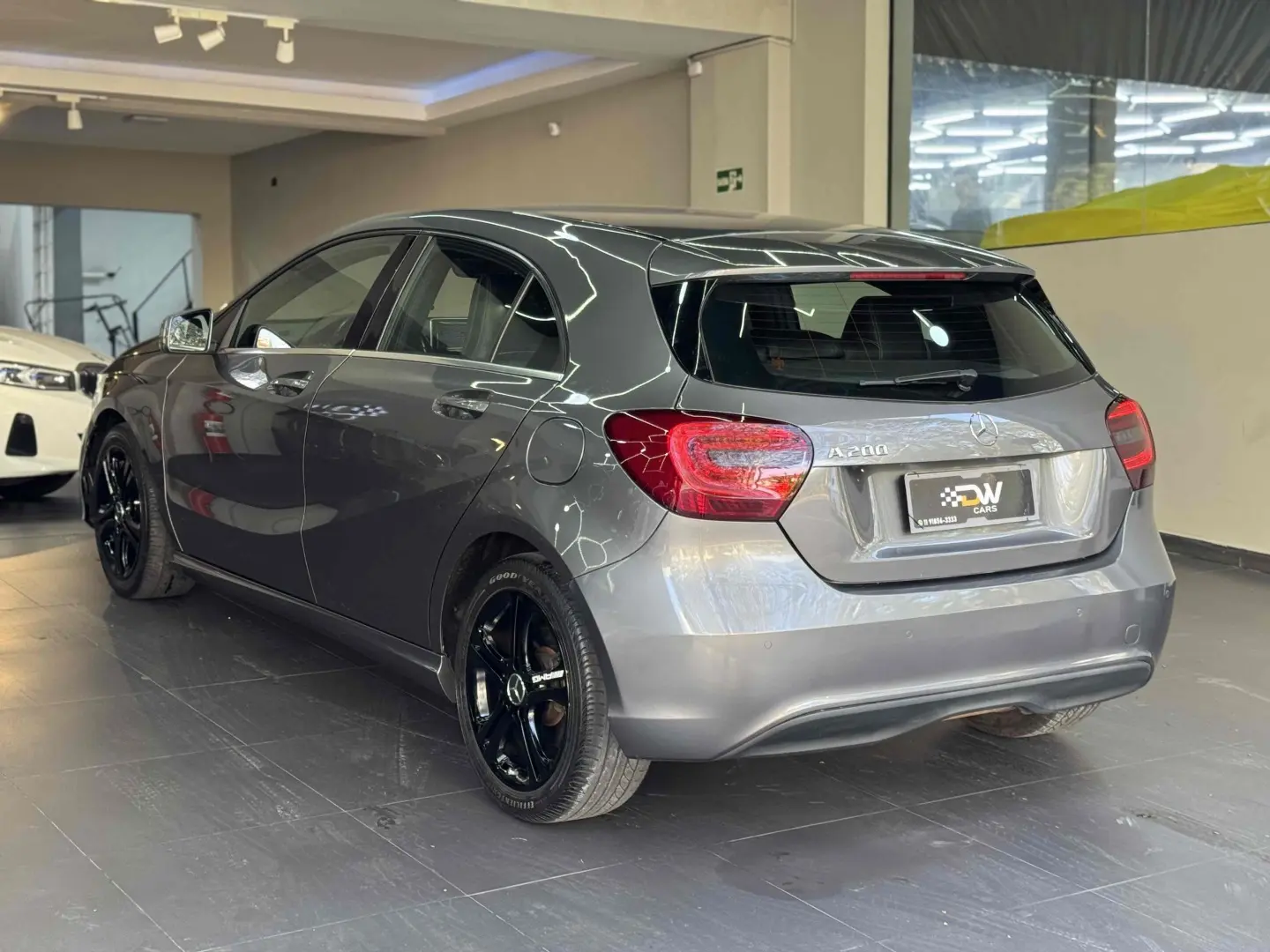 MERCEDES BENZ A200
