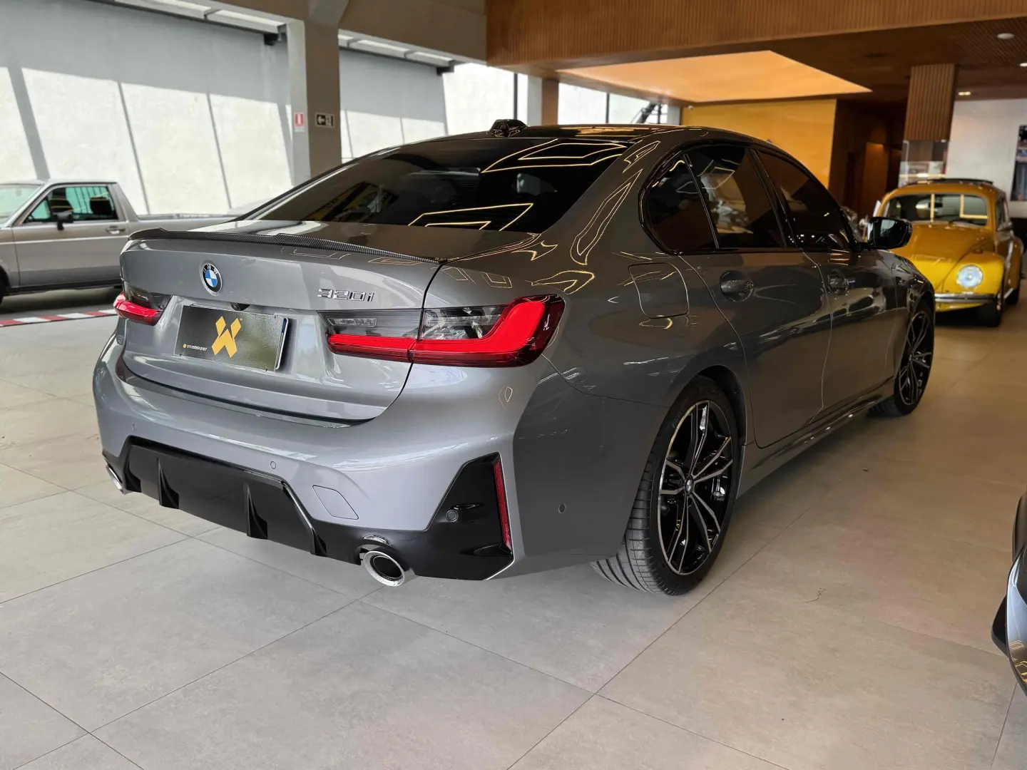 BMW 320I