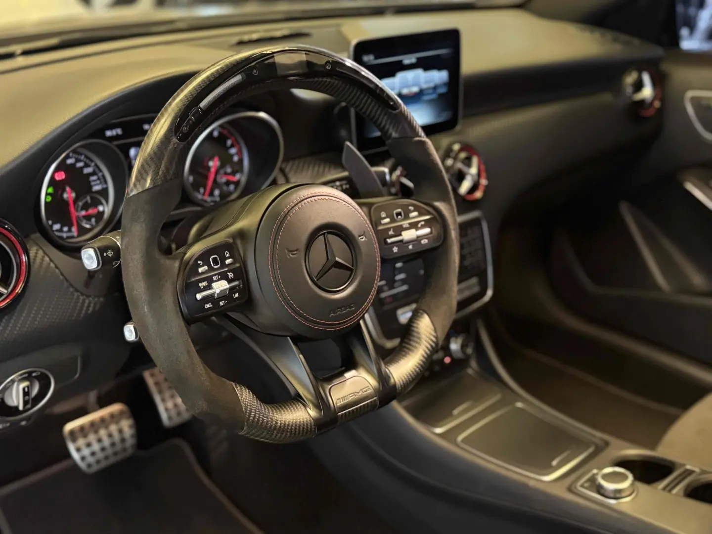 MERCEDES-BENZ A 250