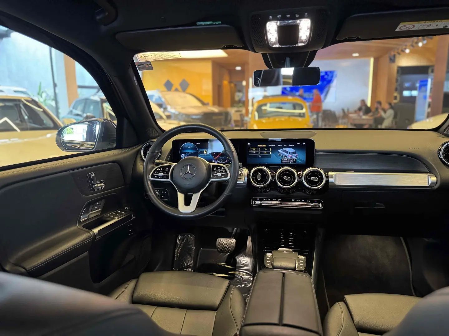 MERCEDES-BENZ GLB 200
