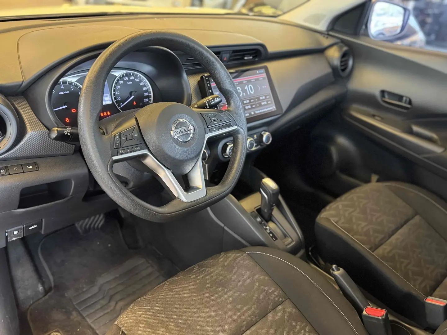 NISSAN KICKS