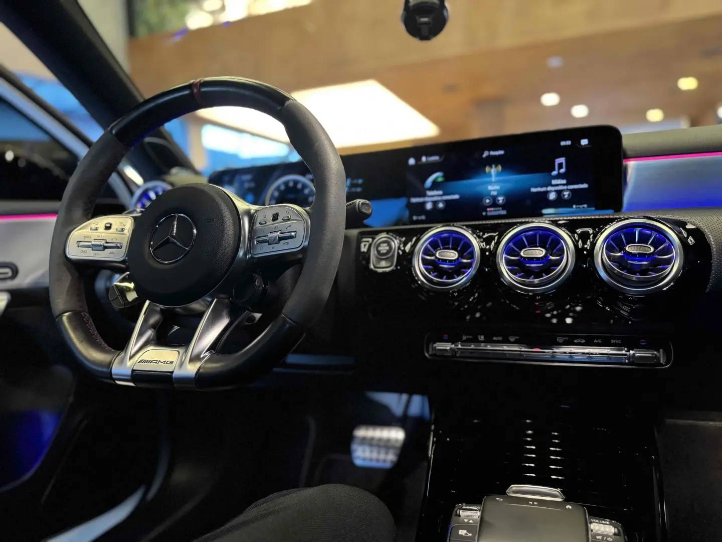 MERCEDES-BENZ A 45 AMG