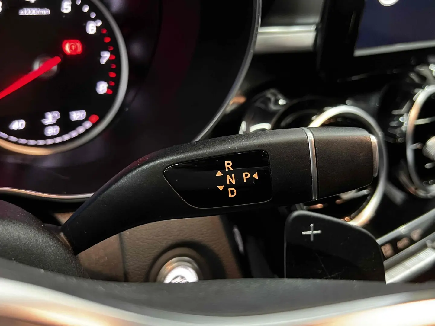 MERCEDES – BENZ C 180