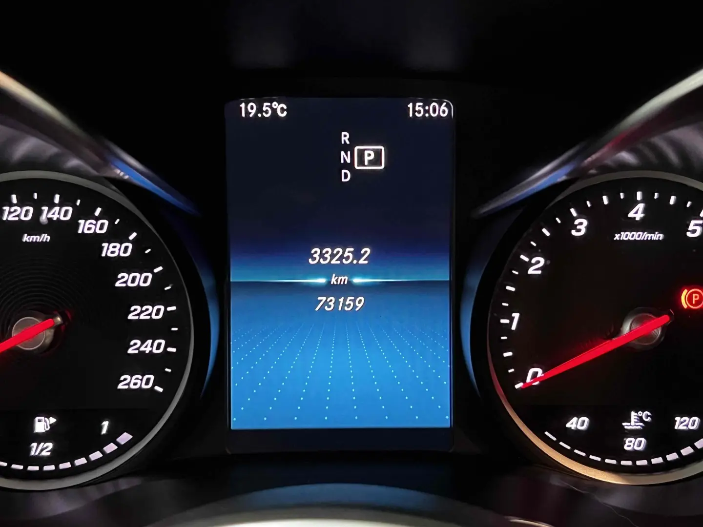 MERCEDES – BENZ C 180