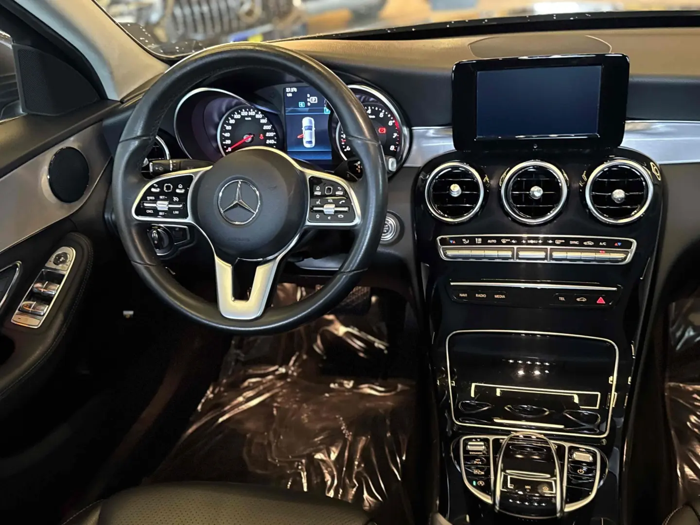 MERCEDES – BENZ C 180