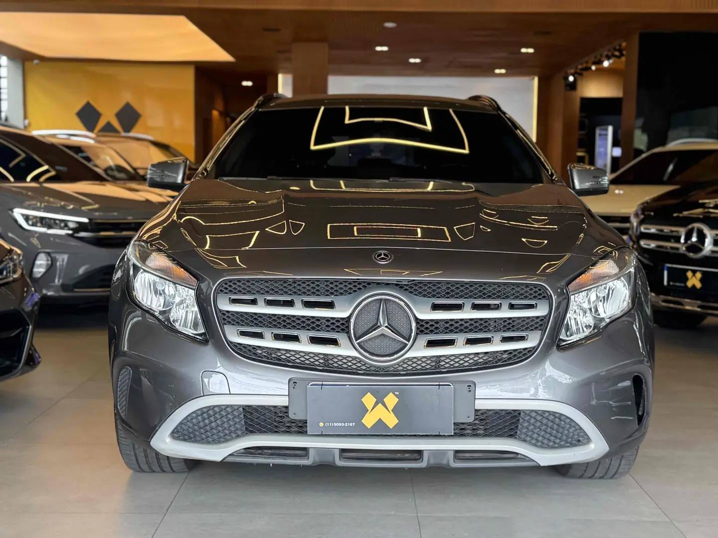 MERCEDES-BENZ GLA 200