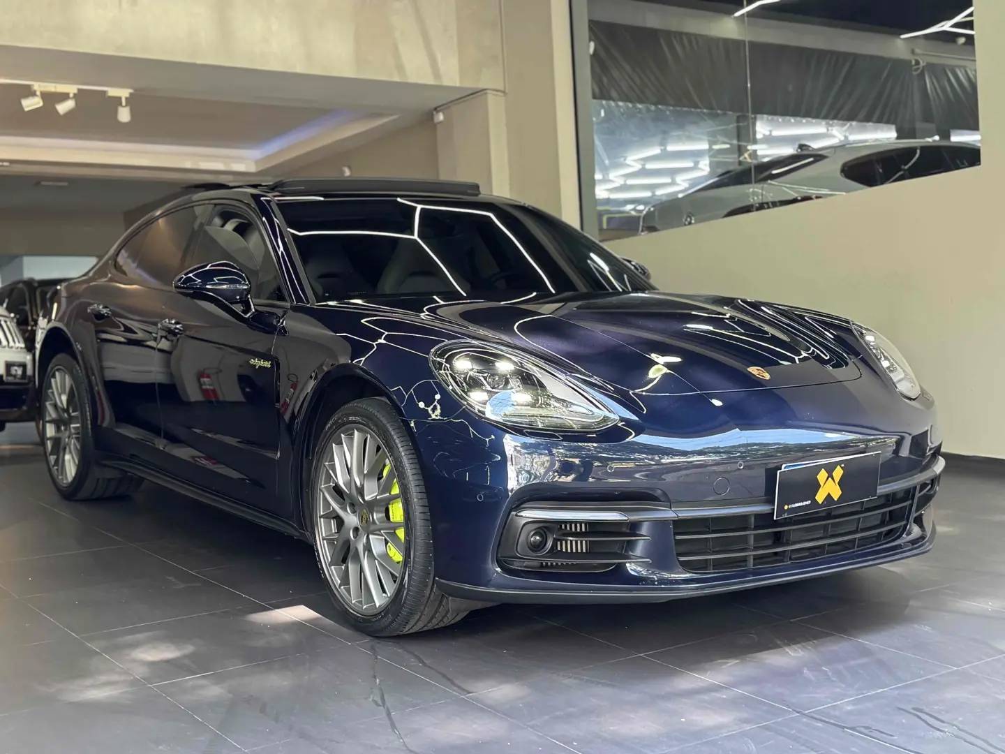 PORSCHE PANAMERA