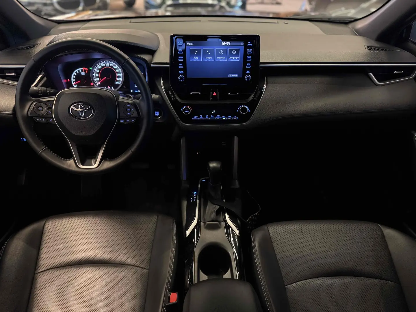 TOYOTA COROLLA CROSS