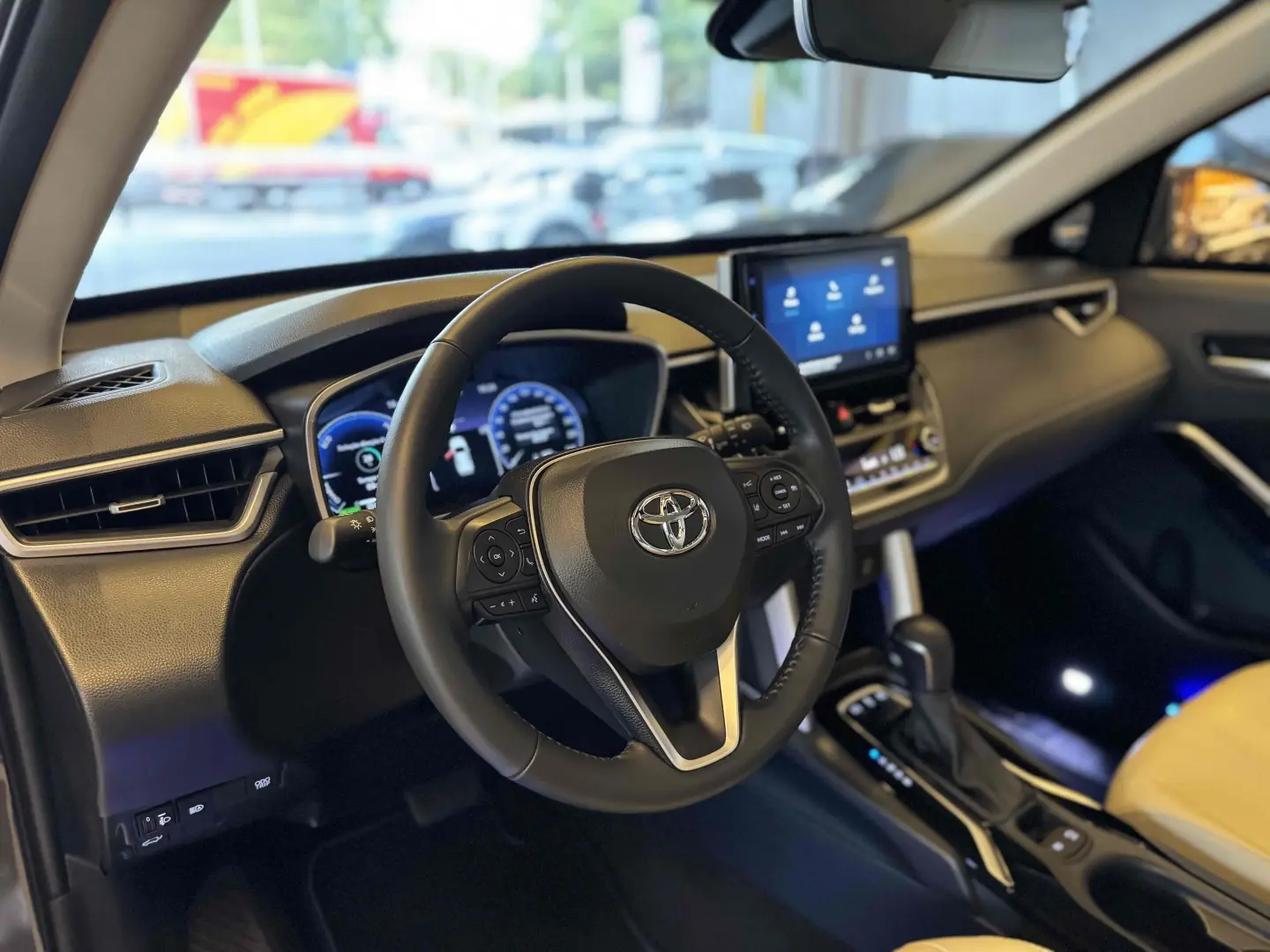 TOYOTA COROLLA CROSS