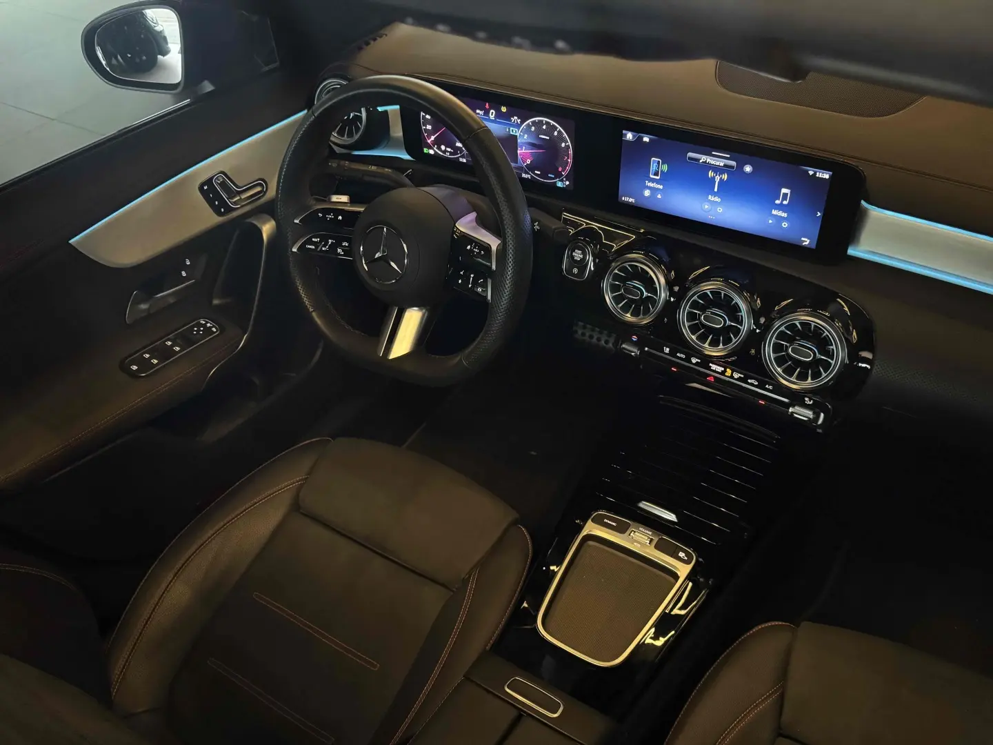 MERCEDES BENZ CLA 200