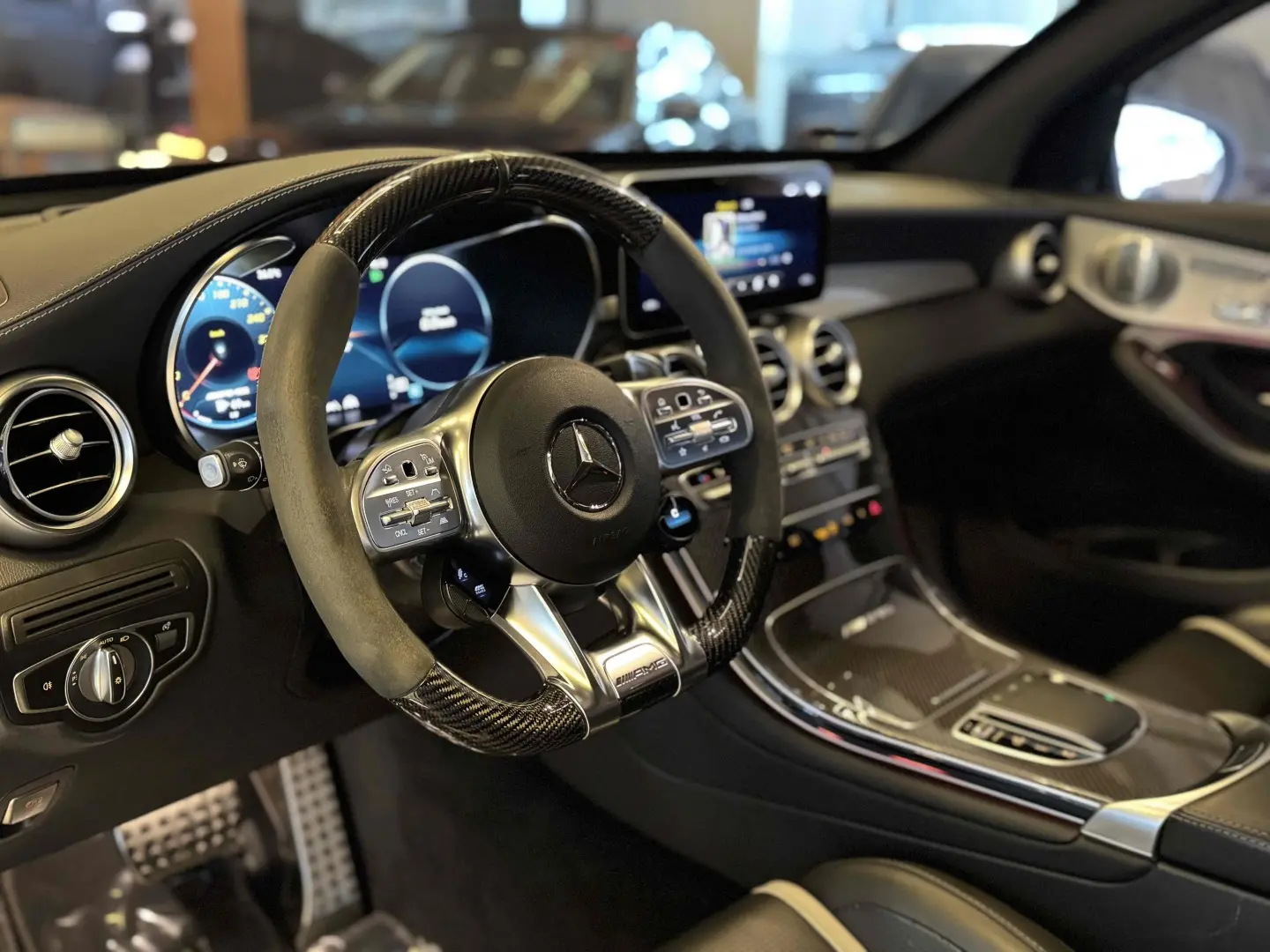 MERCEDES-BENZ GLC 63 AMG