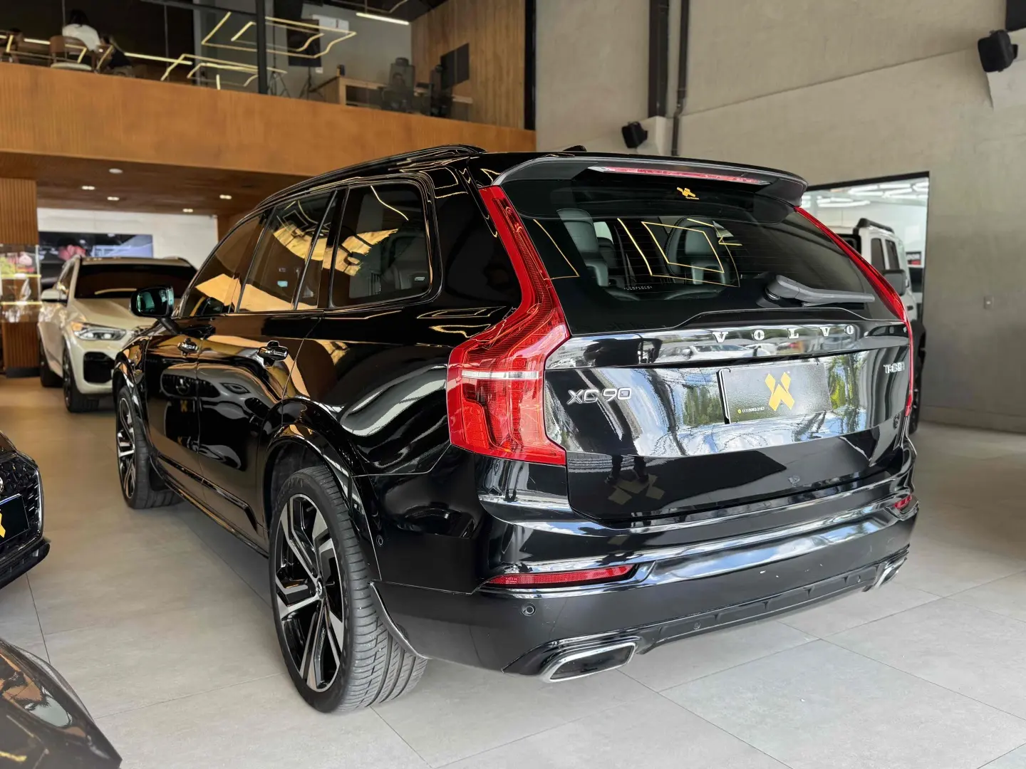 VOLVO XC90