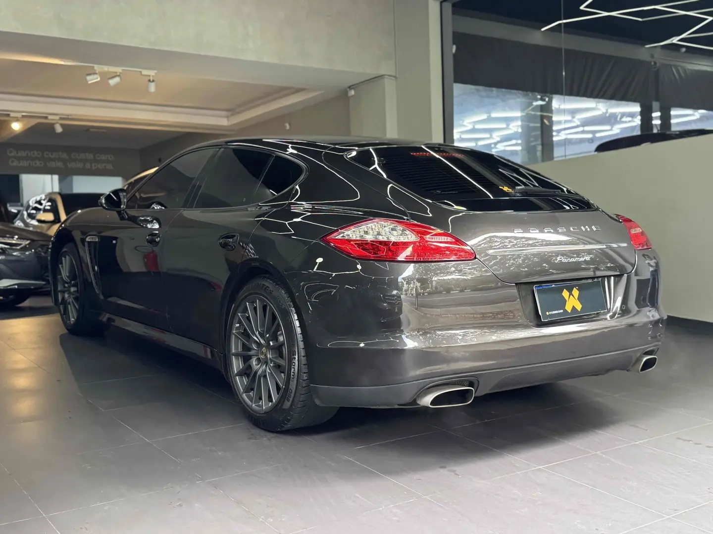 PORSCHE PANAMERA