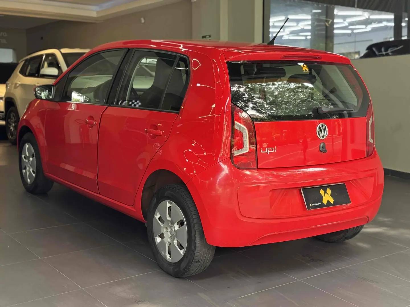 VOLKSWAGEN UP