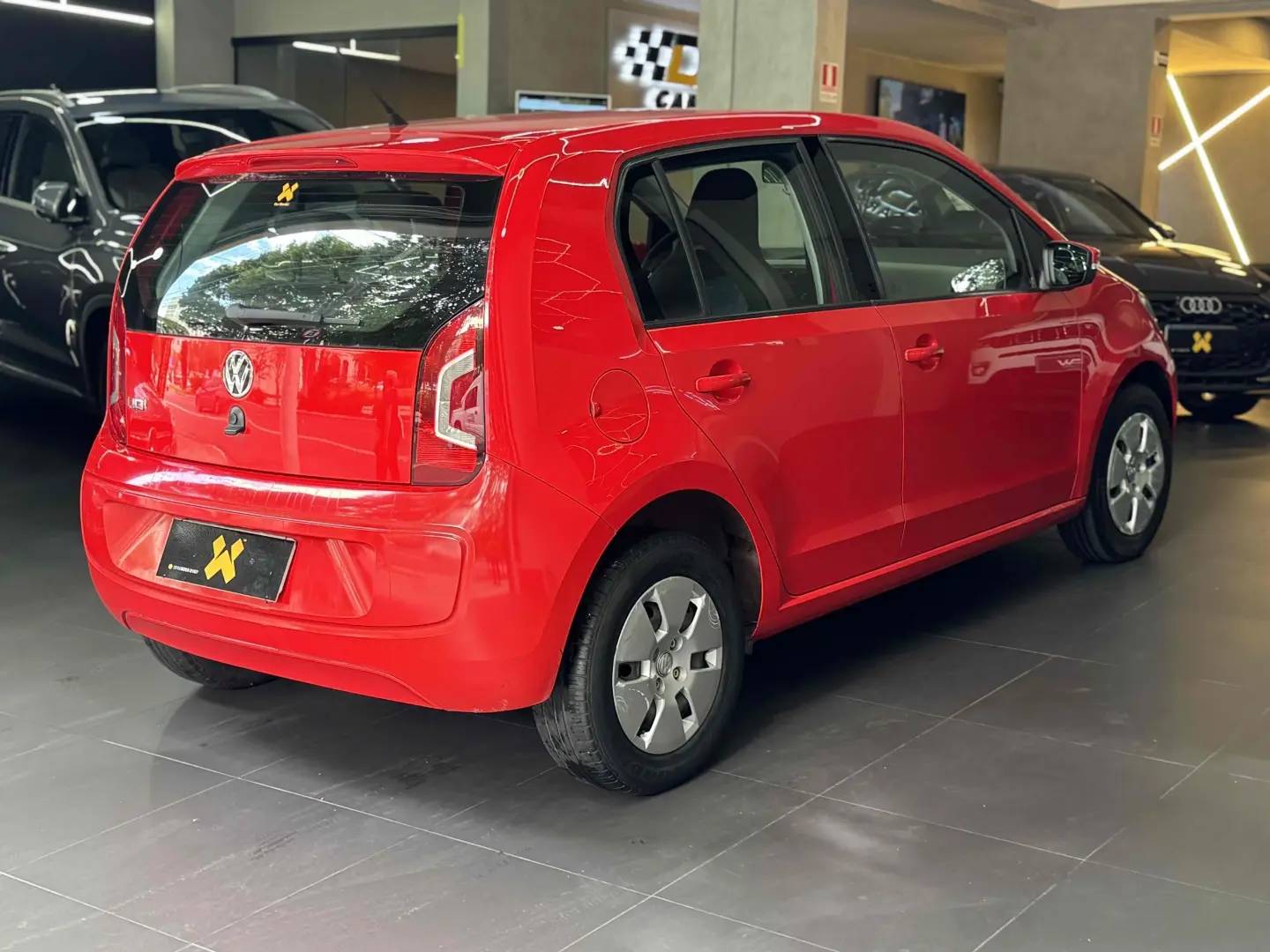 VOLKSWAGEN UP