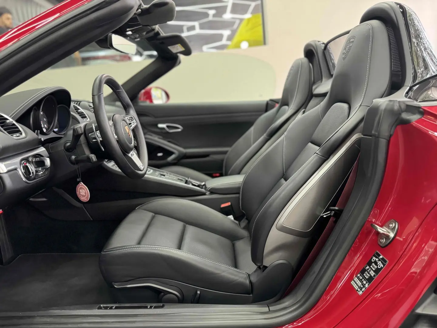 PORSCHE 718