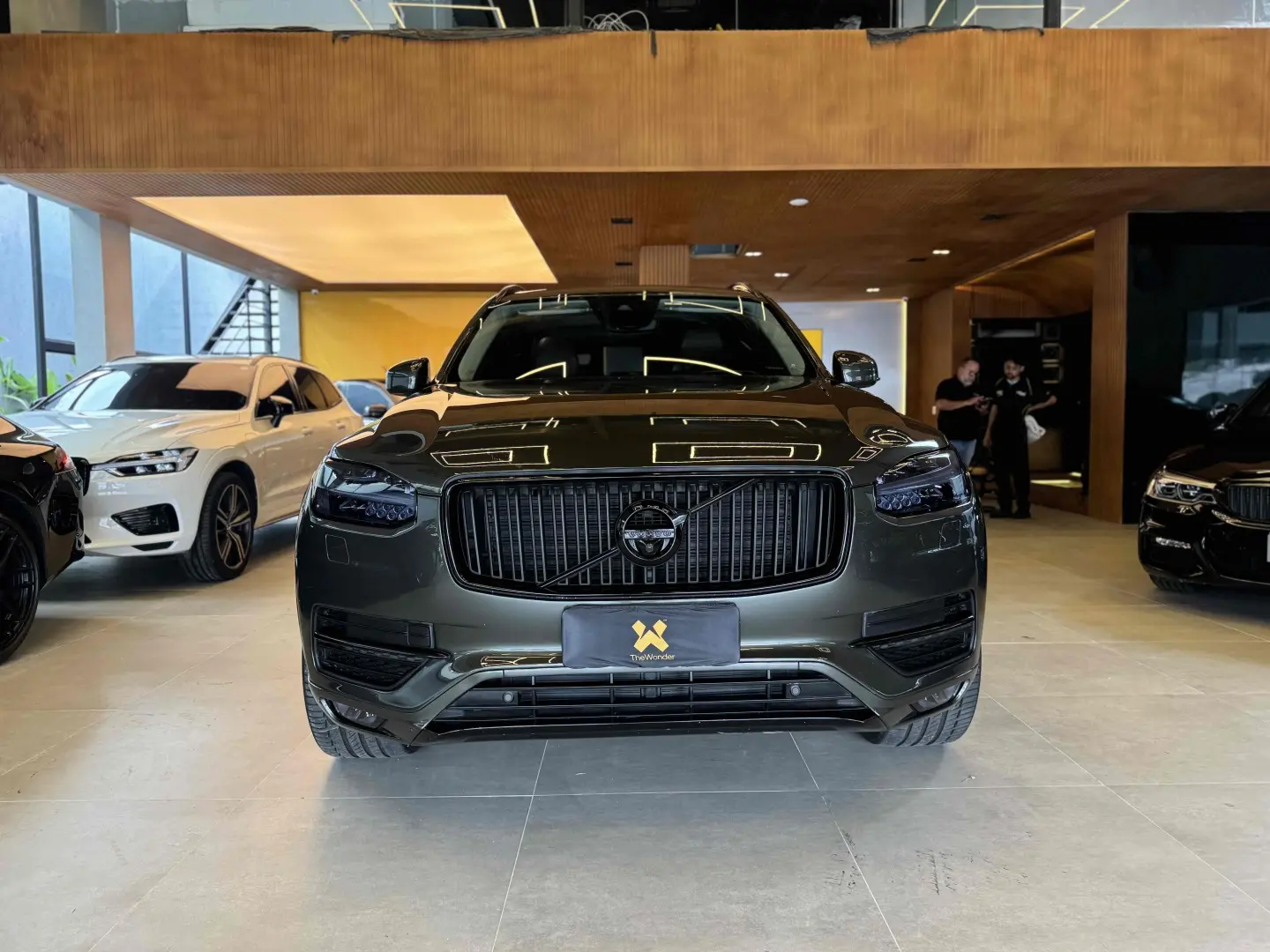 VOLVO XC90