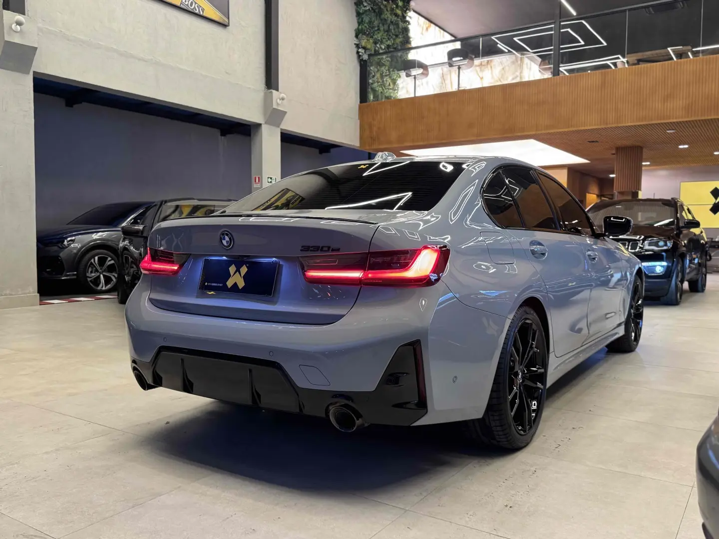 BMW 330E