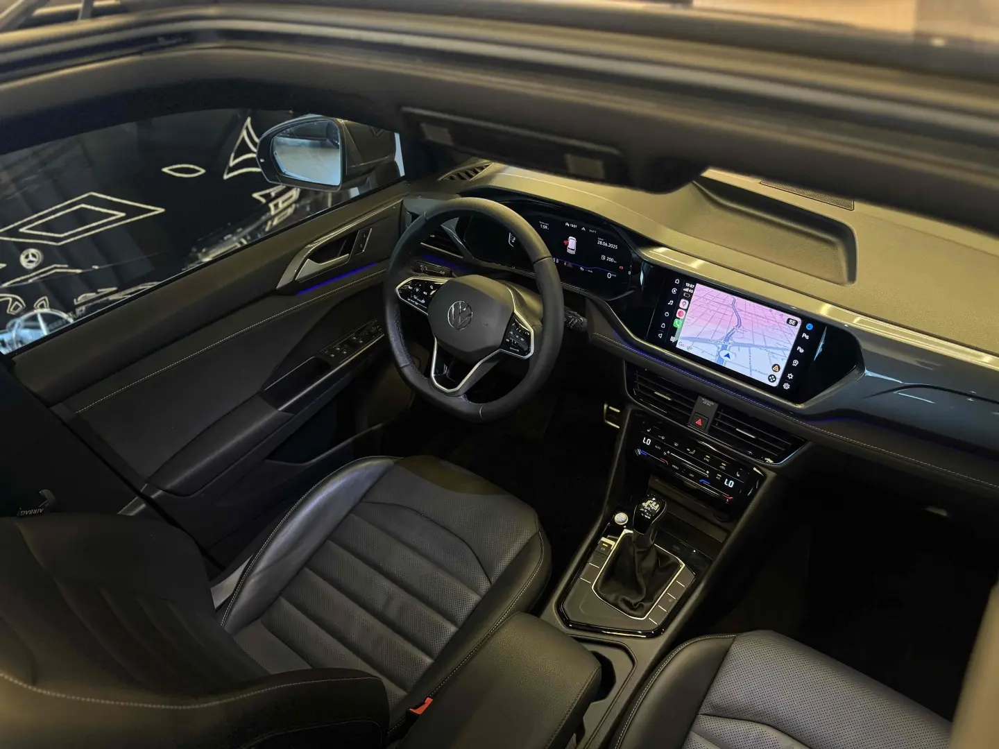 VOLKSWAGEN TAOS