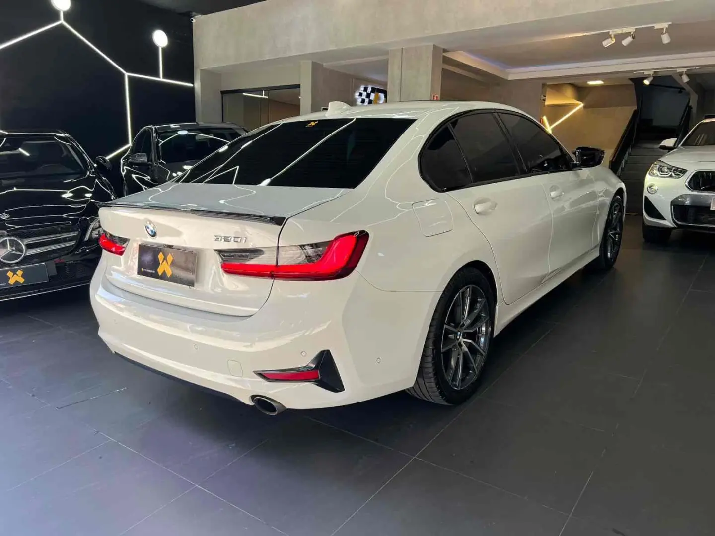 BMW 320I