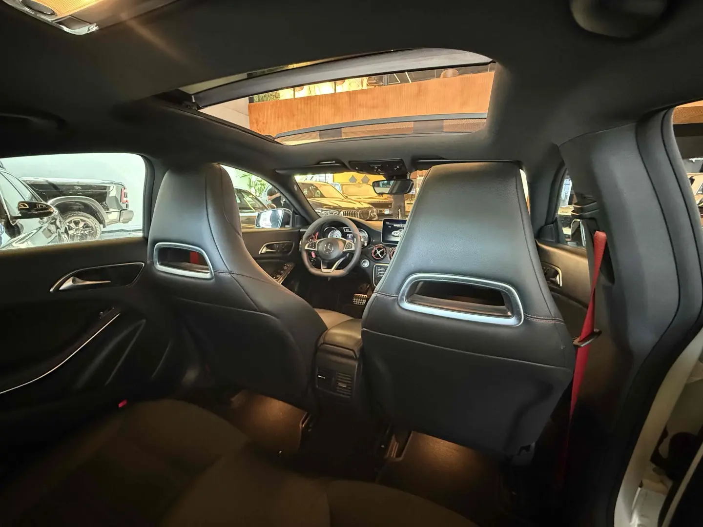 MERCEDES BENZ CLA 250