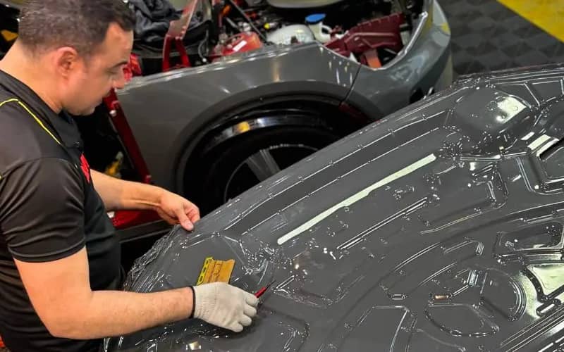 Como Envelopar Carro: Benefícios, Cuidados e Execução