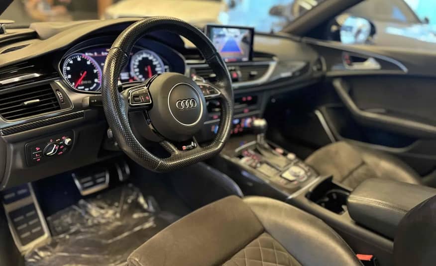 AUDI RS6