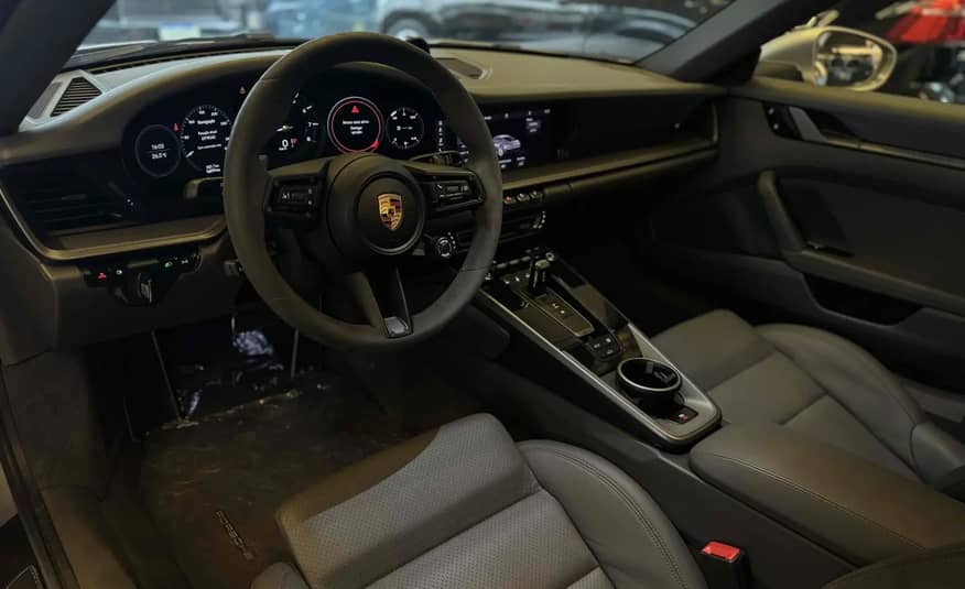 PORSCHE 911