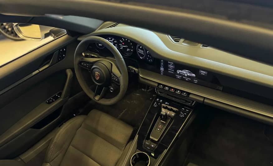 PORSCHE 911