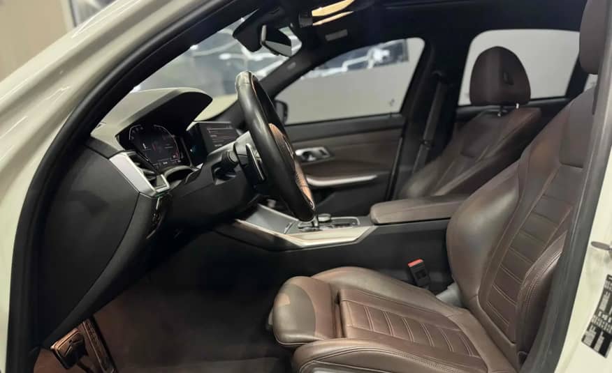 BMW 320I