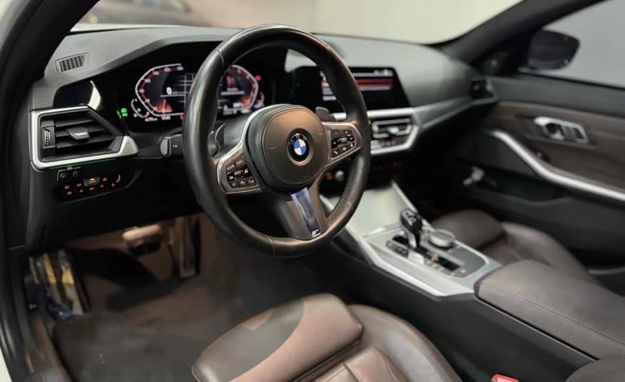 BMW 320I