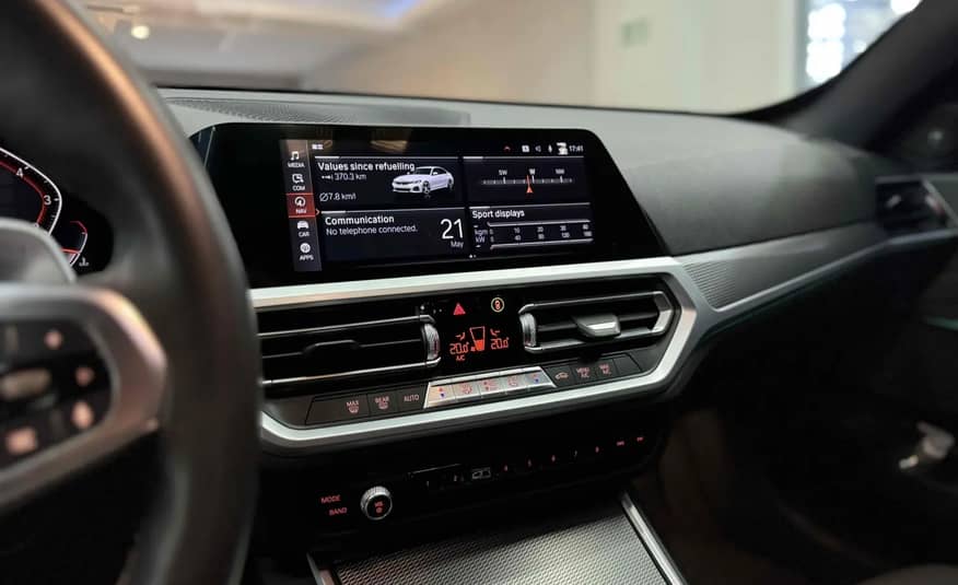 BMW 320I