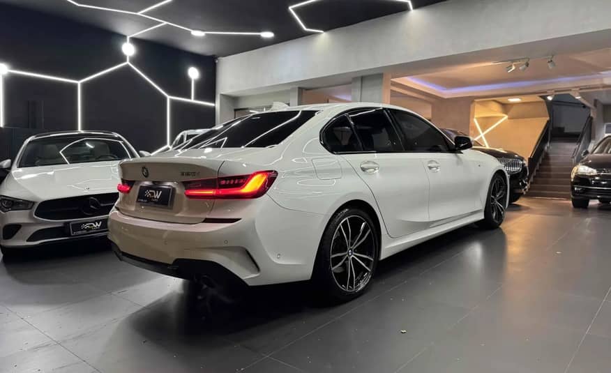 BMW 320I