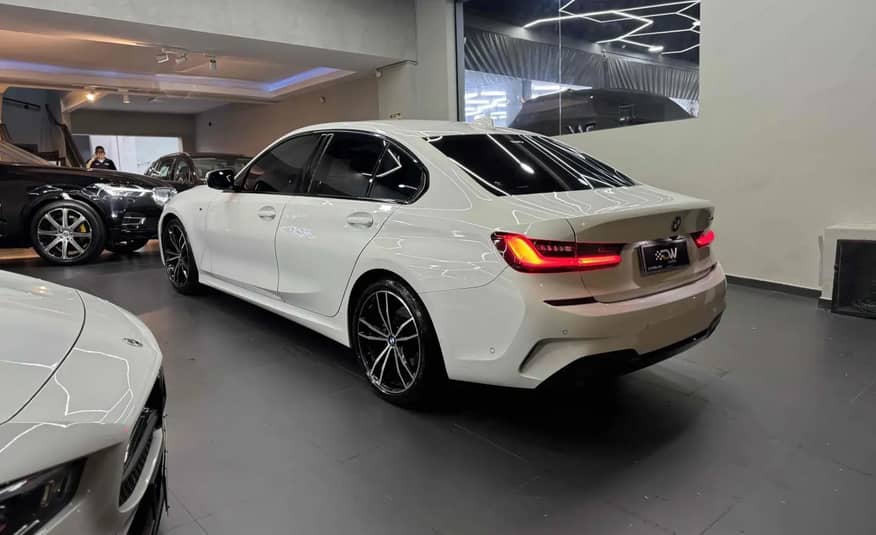 BMW 320I