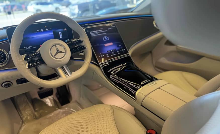 MERCEDES BENZ EQE 300