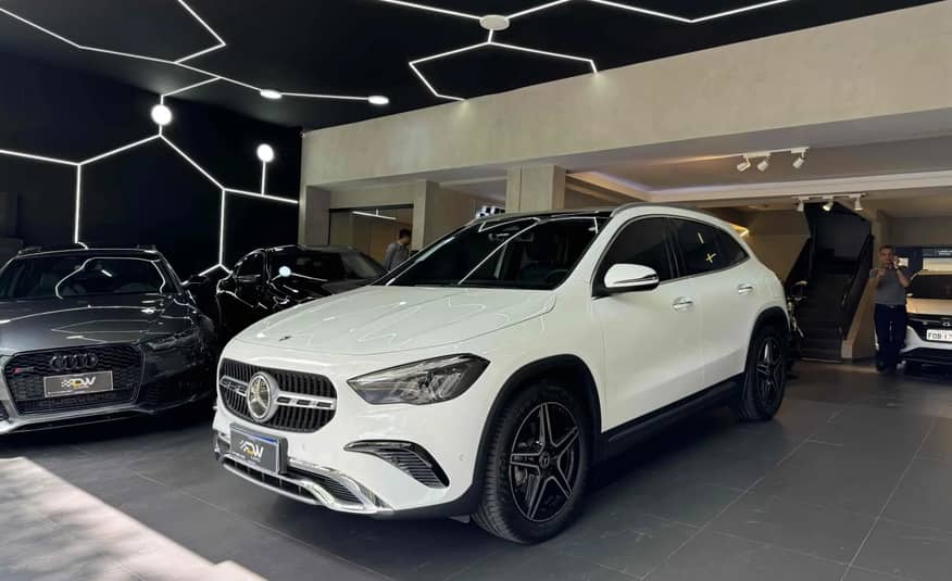 MERCEDES BENZ GLA 200