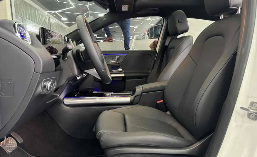 MERCEDES BENZ GLA 200