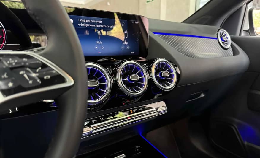 MERCEDES BENZ GLA 200
