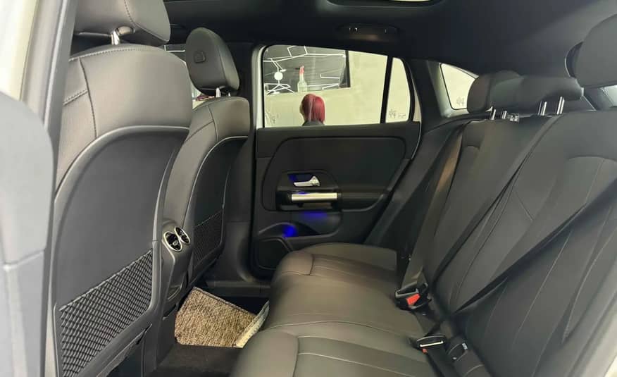 MERCEDES BENZ GLA 200