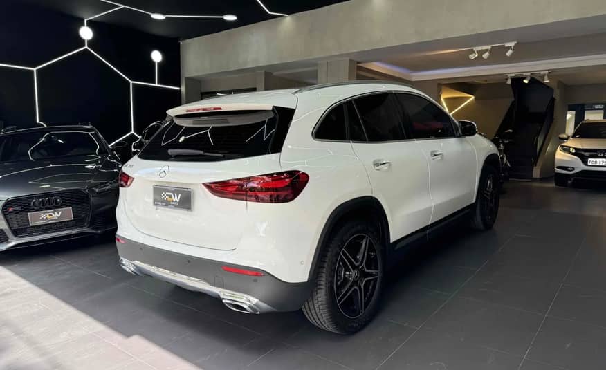 MERCEDES BENZ GLA 200