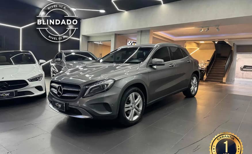 MERCEDES BENZ GLA 200