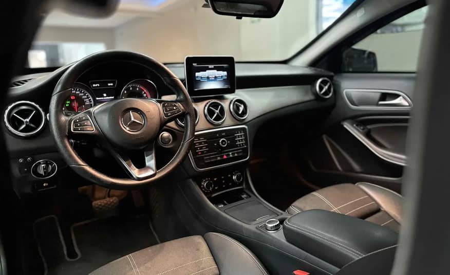 MERCEDES BENZ GLA 200