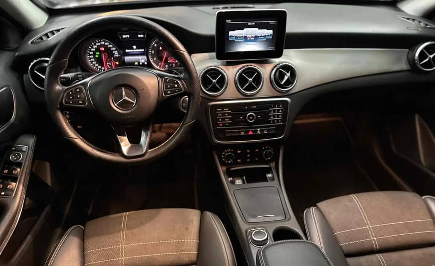 MERCEDES BENZ GLA 200