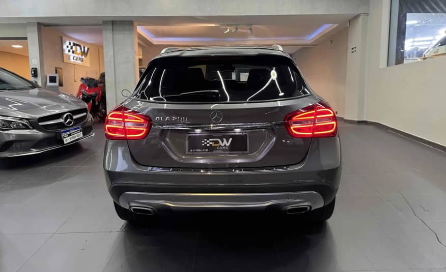 MERCEDES BENZ GLA 200
