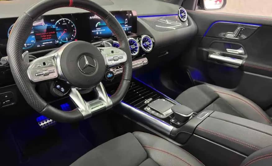 MERCEDES- BENZ GLA 35 AMG