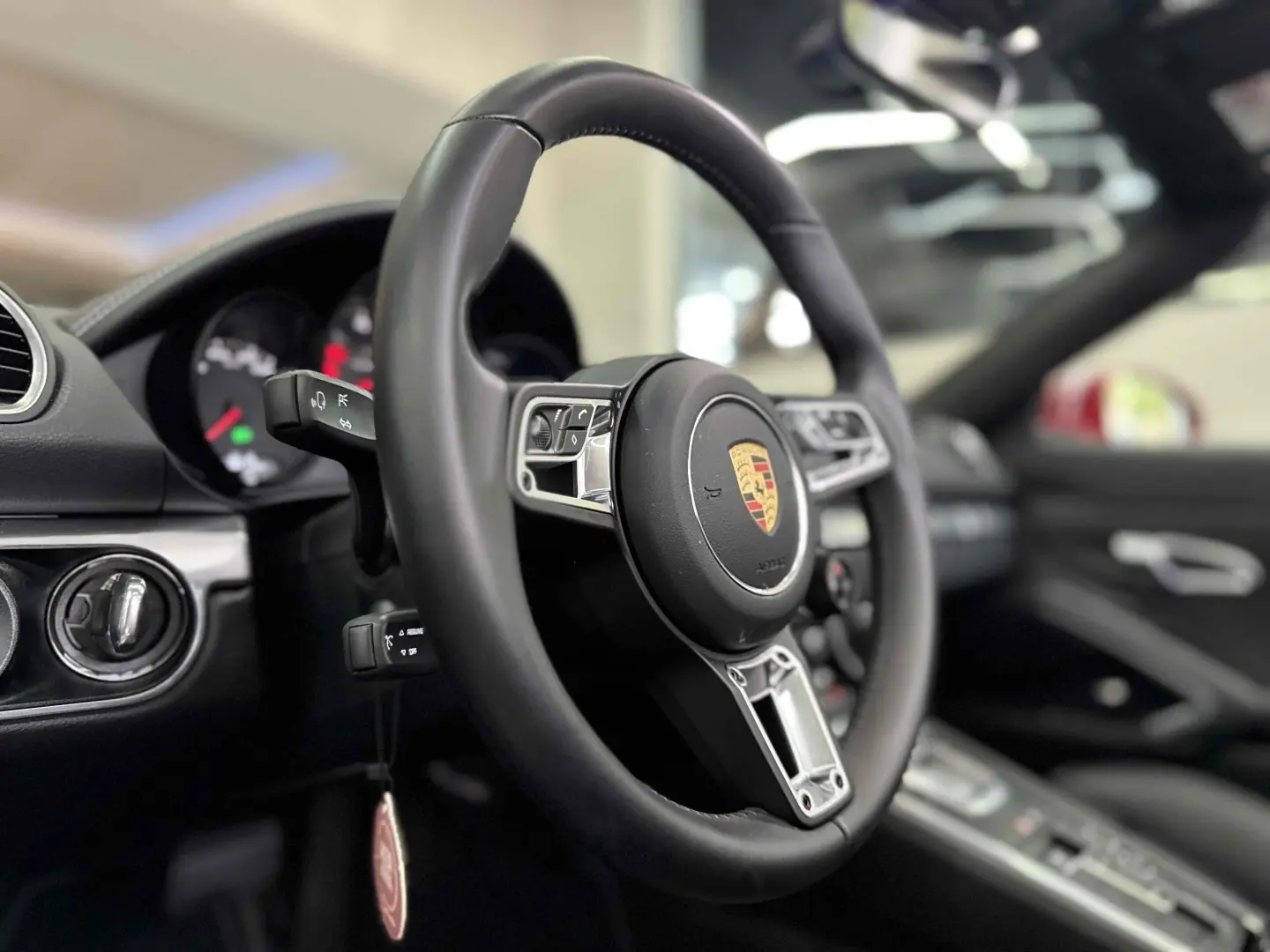 PORSCHE 718