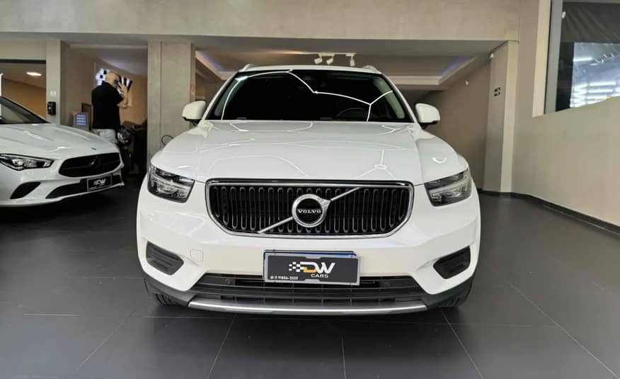 VOLVO XC 40