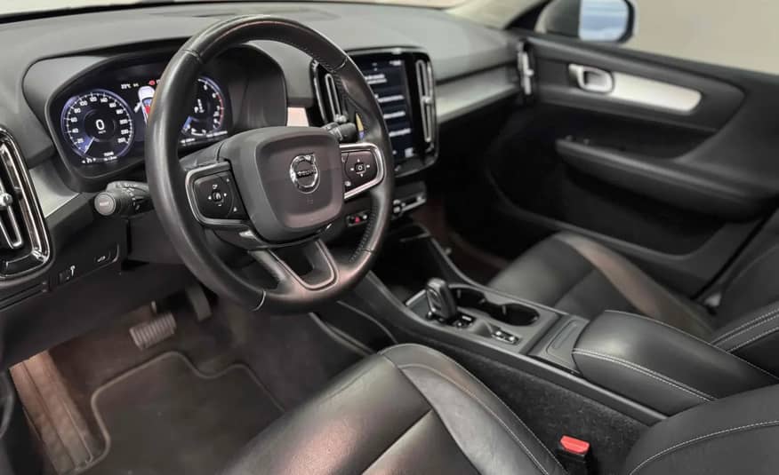VOLVO XC 40